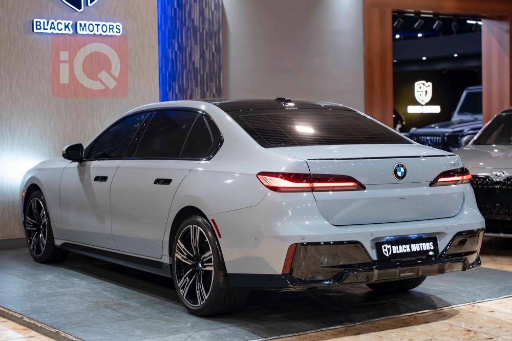 بي ام دبليو الفئة 7